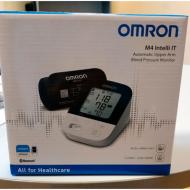 Фото3 Тонометр автоматический OMRON M4 Intelli IT (HEM-7155T-EBK)